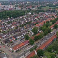 Blick von oben auf die Swindonstraße und Umgebung.