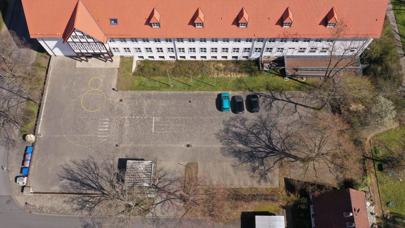 Der Vorplatz der Grundschule Steterburg wird umgestaltet.