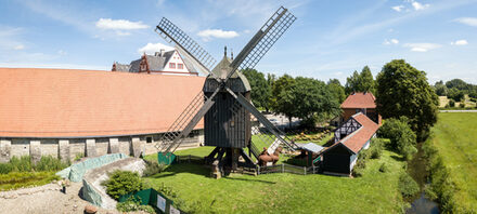 Bockwindmühle auf dem Gelände von Schloss Salder.