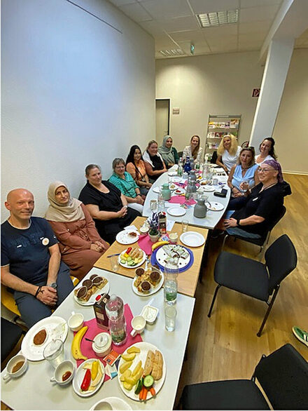 Für die Mitarbeitenden des städtischen Familienservices ist es wichtig sich regelmäßig mit den Kindertagespflegepersonen bei Treffen auszutauschen.