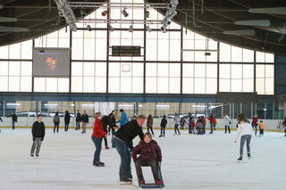 Innenbild der Eissporthalle