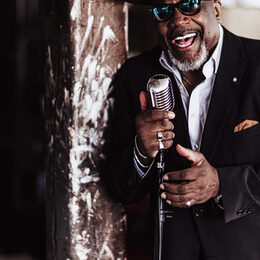 Der amerikanische Blues-Singer-Songwriter Big Daddy Wilson kehrt in 2025 zu seinen musikalischen Ursprüngen zurück.