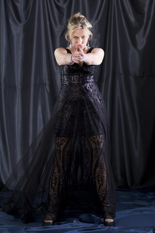 Meike Garden ist als "Lady Bond" zu Gast.