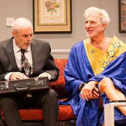 Alain ist erfolgreicher Anwalt, hat erwachsene Kinder und ist glücklich verheiratet. Eigentlich alles perfekt – bis er eines Tages splitternackt neben seinem Mitarbeiter Nicolas aufwacht…